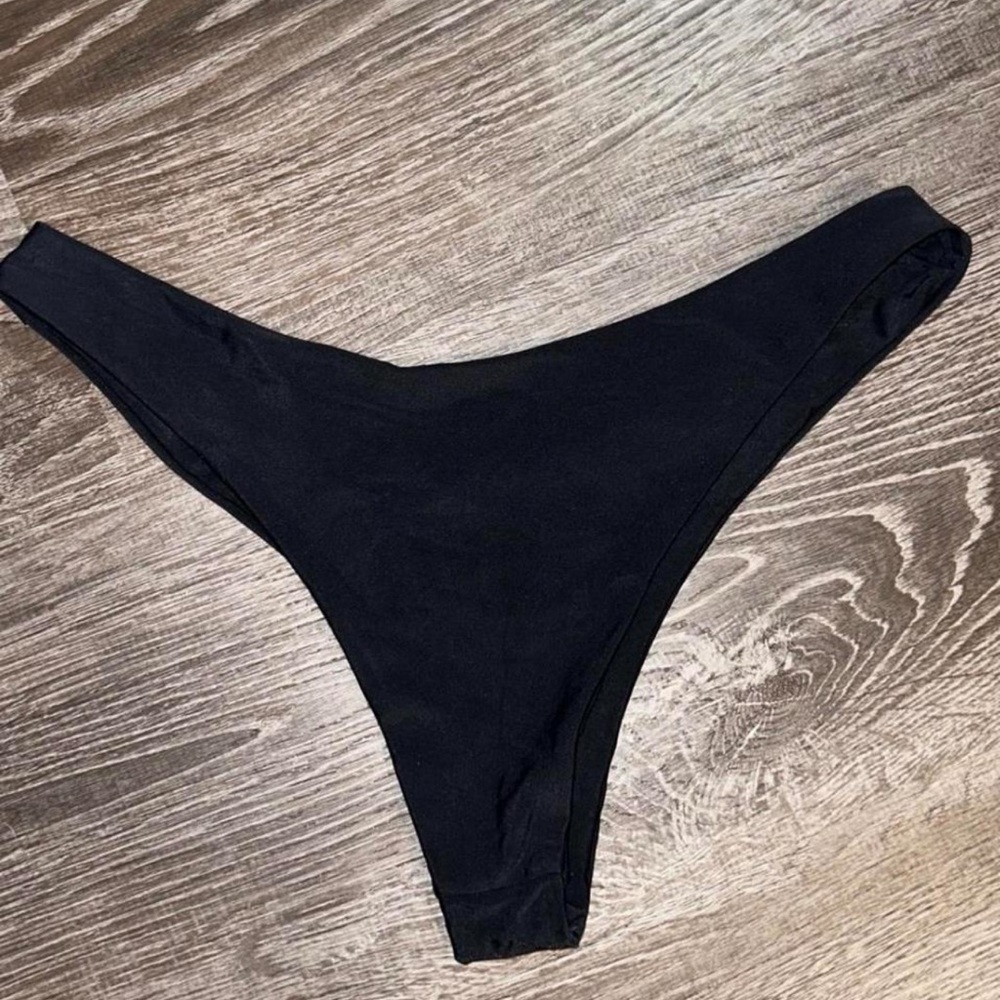 BLACK SWIM - Picture 3 of 3